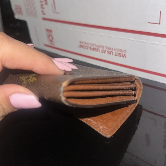 Authentic Louis Vuitton Brown long Sarah Monogram Wallet Certified - Picture 6 of 12